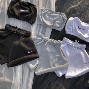 Nike Lounge Set Croo Top & Shorts